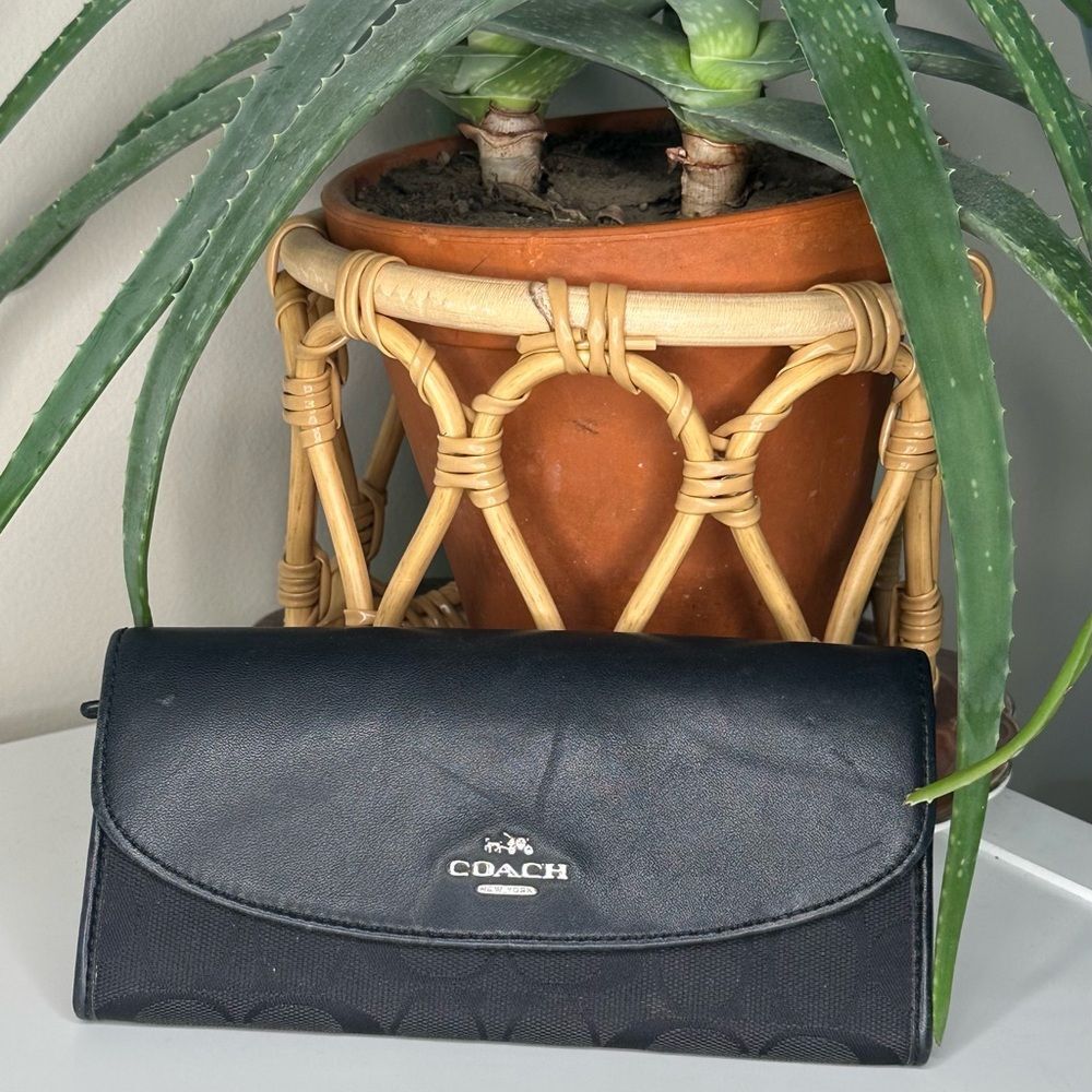 Coach Black Signature Canvas & Leather Wallet Trifold Clutch Organizer